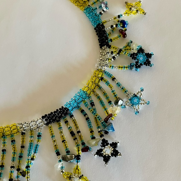 Beautiful NWOT Handmade Beaded Star Necklace with Glass Beads & Stone Chips - Picture 3 of 8